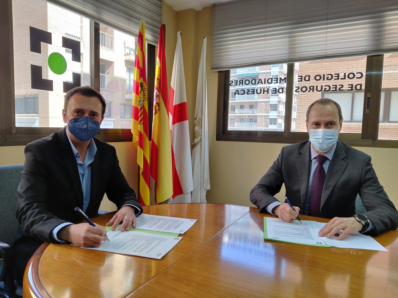 Plus Ultra Seguros and the Professional Association of Insurance Mediators of Huesca renew their alliance to boost mediation.