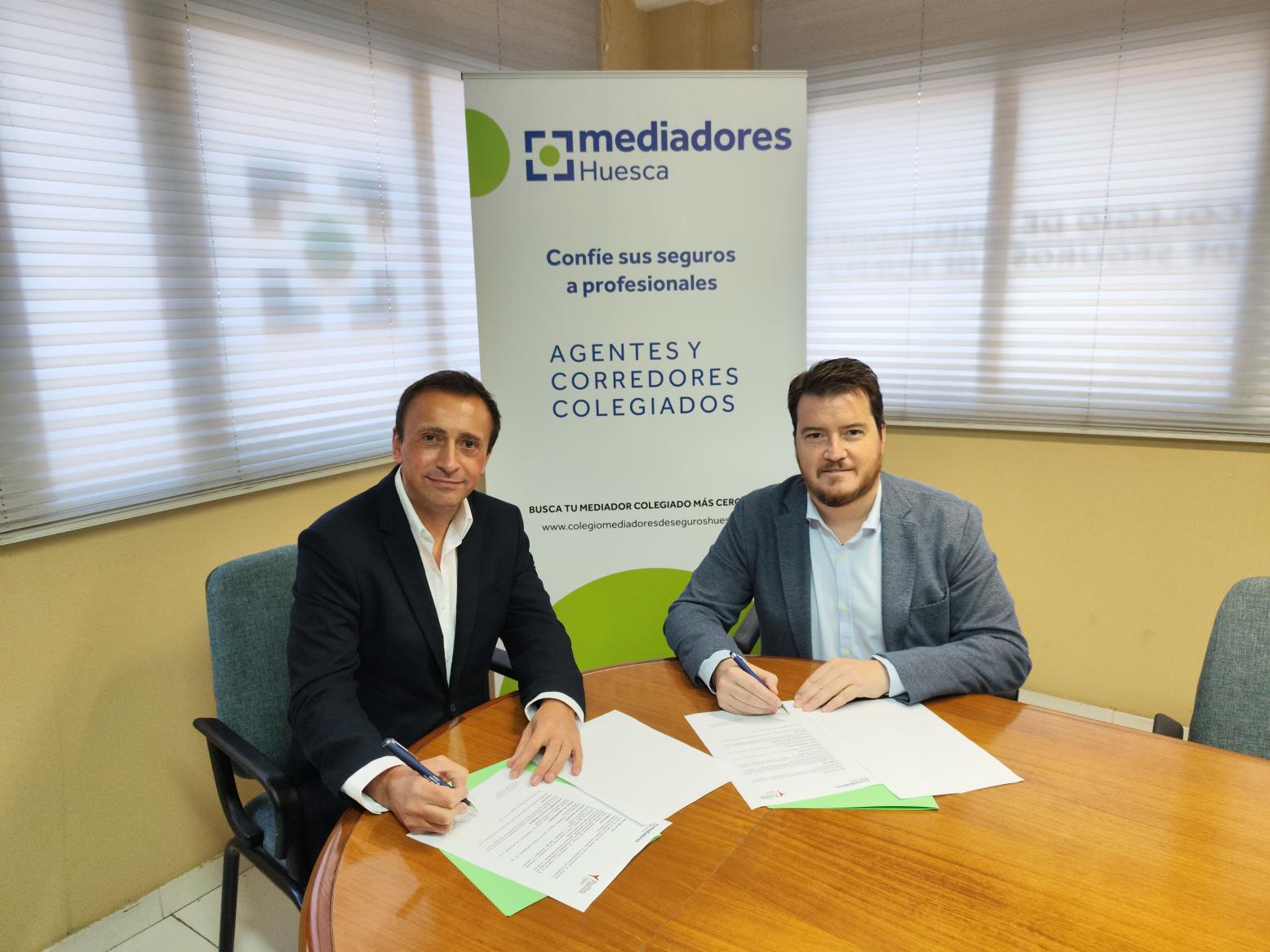 Firma acuerdo de colaboración con el Colegio de Mediadores de Huesca